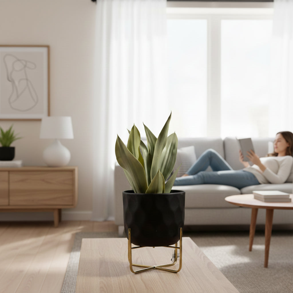 Maceta Nisha Chica Metal Negro/Dorado