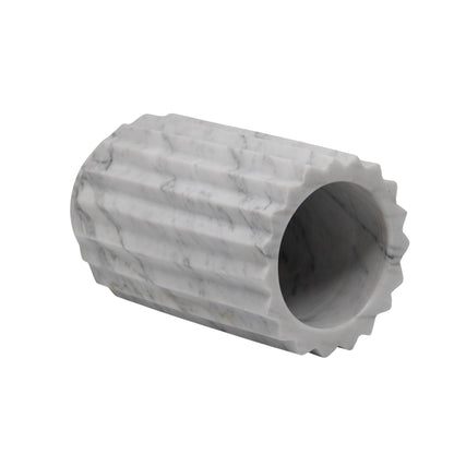 Florero Rayado de MÃ¡rmol Blanco â€“ 12 Ã— 20 cm